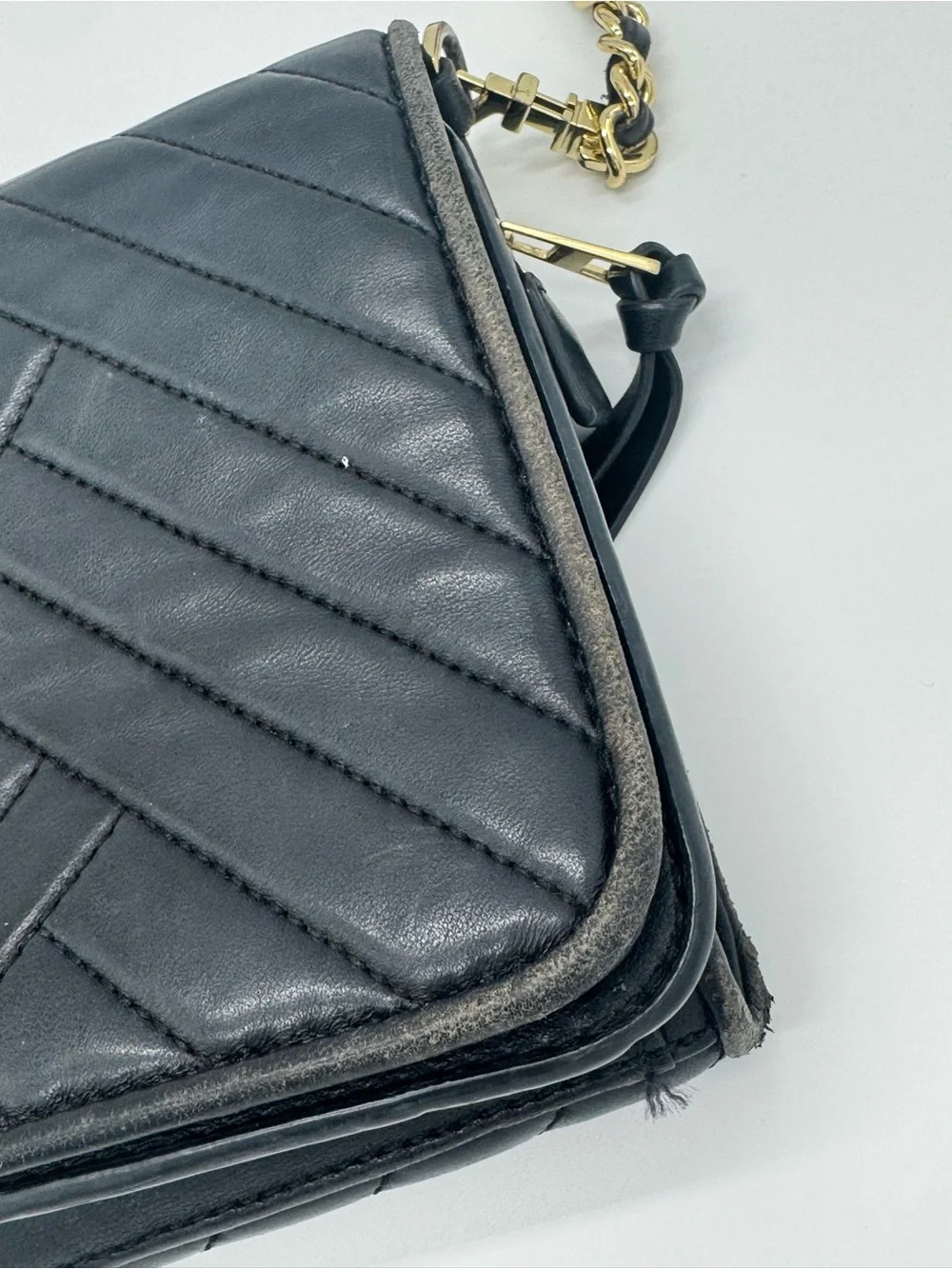 Tory Burch Black Quilted Leather Chevron Crossbody Shoulder Bag Gold Chain